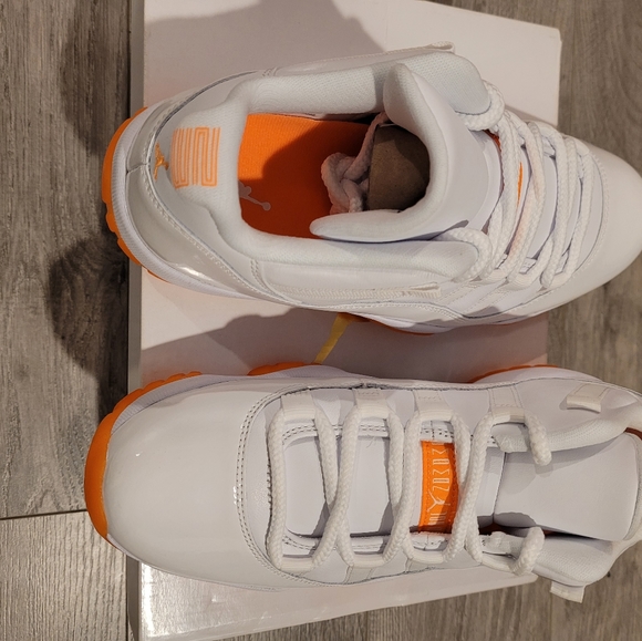 Jordan Retro 11 'Citrus' - Picture 4 of 4